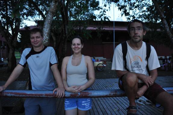 Com o Rodrigo e a Rosana, no parque nas antigas instalações da ferrovia Madeira-Mamoré, em Porto Velho, capital de Rondônia